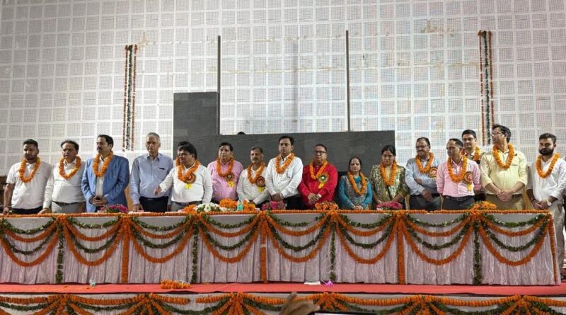 यूपीजेईए का ग्यारहवाँ द्विवार्षिक महाधिवेशन आज ऑफिसर्स क्लब , यमुना कॉलोनी में सम्पन्न हुआ।