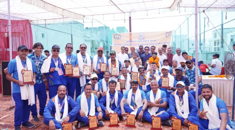 खेलो मास्टर्स गेम्स नेशनल फुटबाल एवं एथलेटिक्स मे गोल्ड, सिल्वर, काँस्य पदक विजेता को सम्मानित किया..