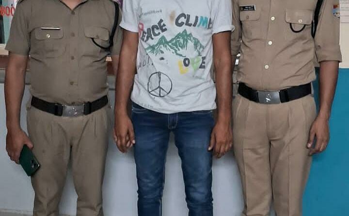 दूसरे के स्थान पर परीक्षा दे रहा मुन्ना भाई आया Dehradun पुलिस की गिरफ्त में