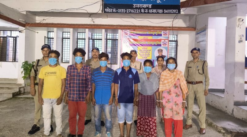 देहरादून में अवैध रूप से निवास कर रहे 05 बांग्लादेशी नागरिकों व 01 भारतीय महिला को पुलिस ने किया गिरफ्तार