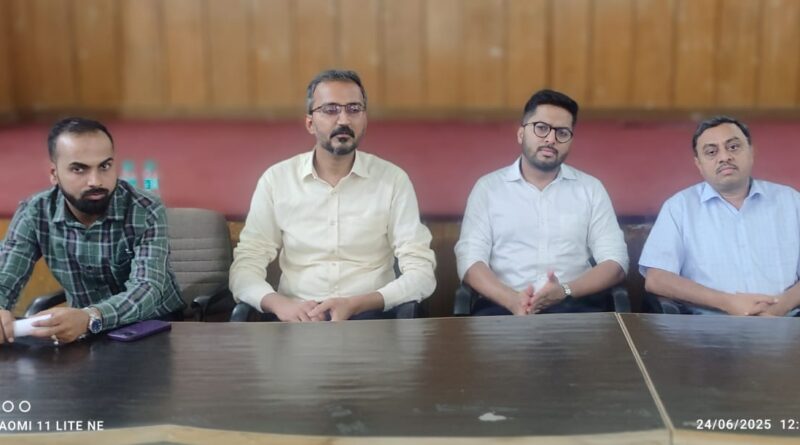 आरजी स्टोन यूरोलॉजी एंड लैप्रोस्कोपी हॉस्पिटल ने आज एक विशेष प्रेस कॉन्फ्रेंस सह स्वास्थ्य जागरूकता कार्यक्रम का आयोजन किया गया।