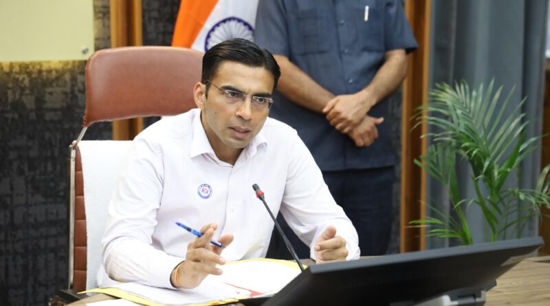 ‘‘नशा मुक्त उत्तराखंड’’ संकल्प के तहत नशे के आदी व्यक्तियों को इसकी गिरफ्त से बाहर निकालने के लिए देहरादून में जल्द राजकीय नशा मुक्ति एवं पुनर्वास केंद्र का संचालन शुरू किया