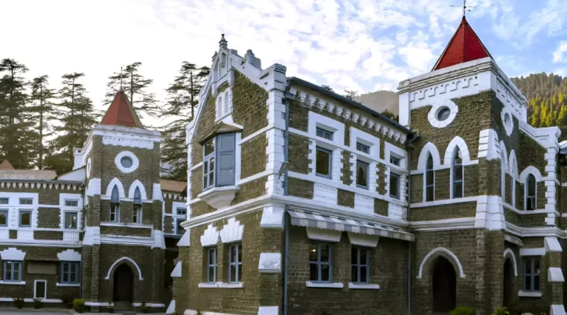 मदरसों के मामले की सुनवाई करते हुए उत्तराखंड नैनीताल हाईकोर्ट  ने फैसला सुनाया.