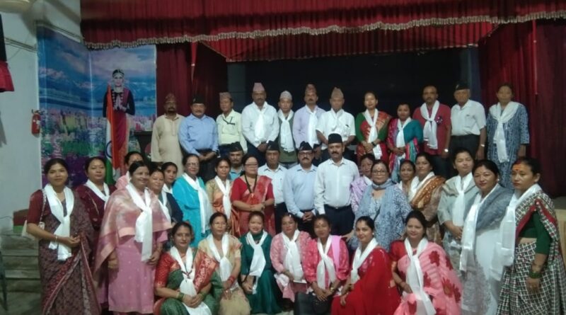 गोर्खाली सुधार सभा ने त्रिस्तरीय  पंचायत चुनाव में  नवनिर्वाचित  क्षेत्र पंचायत सदस्य , ग्राम प्रधान एवं वार्ड मेम्बर जनप्रतिनिधियों  एवं राष्ट्रीय खेलों में पदक विजेताओं को किया सम्मानित