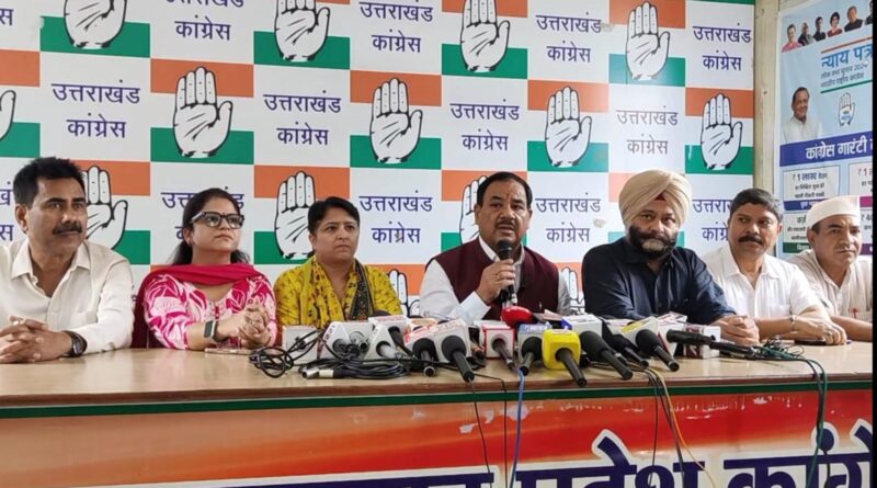 ‘ऊंट के मुंह में जीरा’ कांग्रेस नेता हरक सिंह रावत ने आपदा प्रभावितों को दी जाने वाली धनराशि को बढ़ाने की मांग की.