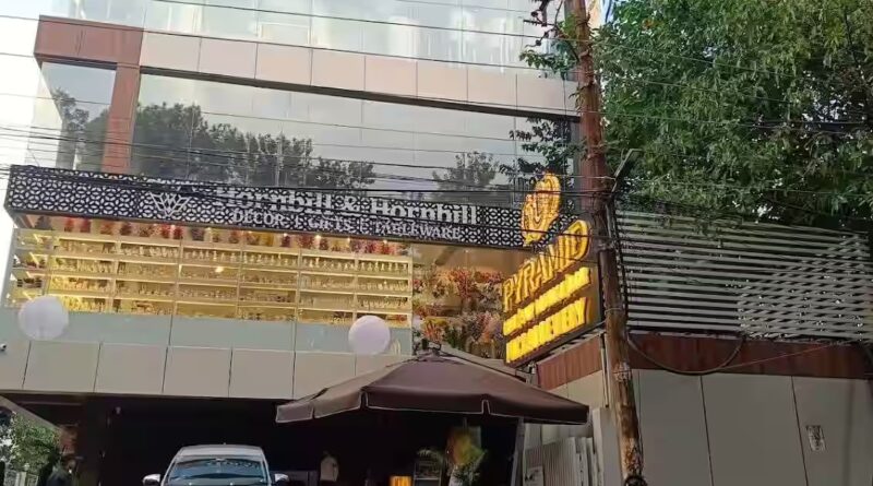 पिरामिड रेस्टोरेंट के मालिक ने अपने बाउंसर के संग मिलकर किया जानलेवा हमला