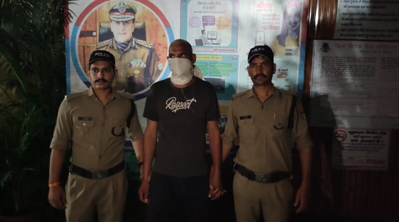 हॉकी से 02 युवकों को पीटने का वीडियो सोशल मीडिया पर हुआ था वायरल, देहरादून पुलिस ने लिया संज्ञान।