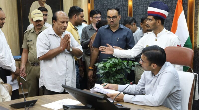 जन सुनवाई में रिकार्ड 144 समस्याएं दर्ज, डीएम ने अधिकांश का मौके पर किया समाधान