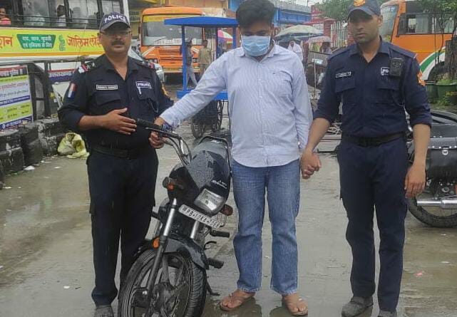 पंजाब से चोरी की गयी मोटर साइकिल के साथ एक अभियुक्त को DEHRADUN पुलिस ने किया गिरफ्तार