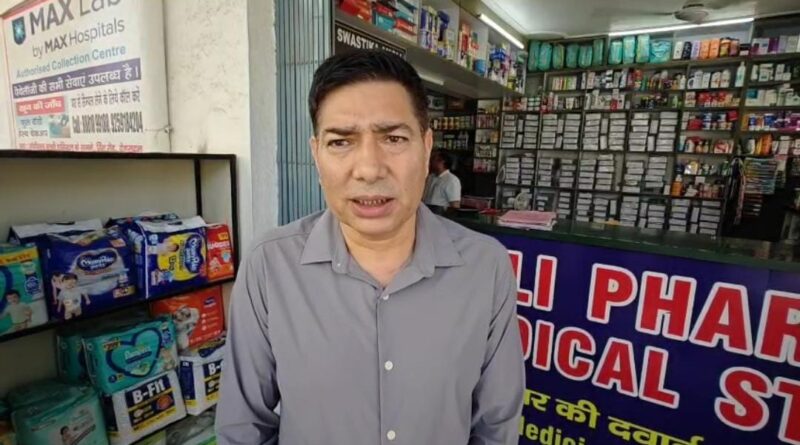मुख्यमंत्री पुष्कर सिंह धामी के निर्देश पर प्रतिबंधित कफ सिरप पर सख्त कार्रवाई, प्रदेशभर में मेडिकल स्टोर्स पर एफ.डी.ए. की छापेमारी शुरू