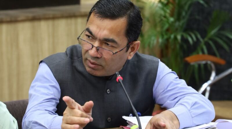 दीपावली के पर्व पर आतिशबाजी के अस्थायी लाईसेंस निर्गत किये जाने के सम्बन्ध में जिले के विभिन्न व्यापारिक संगठनों के पदाधिकारियों एवं सम्बन्धित विभागीय अधिकारियों के साथ बैठक आयोजित की गई।