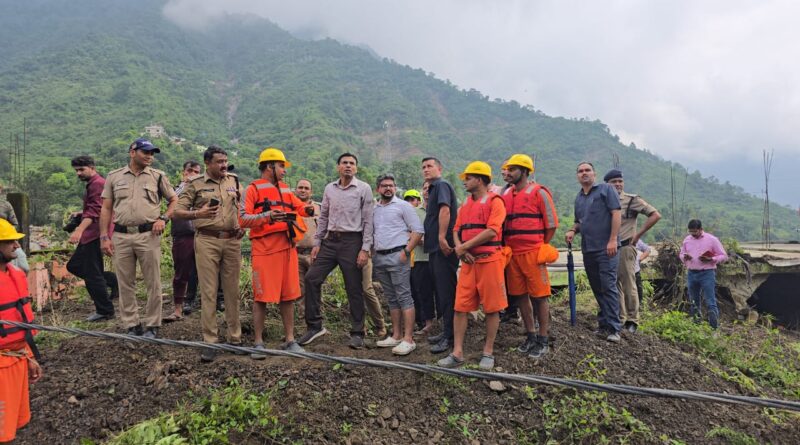 डीएम सेरागांव पहुच विभागवार पुनर्निर्माण, राहत कार्यों की उच्च स्तरीय समीक्षा; मौके पर ही फंड स्वीकृत