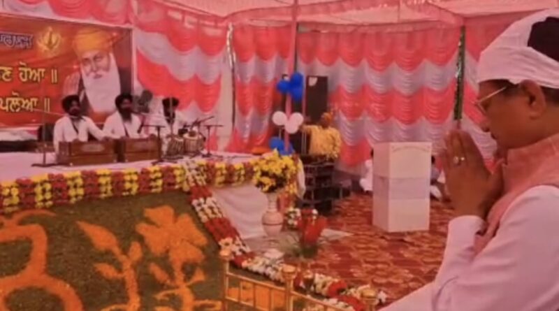 नानक देव जी का दर्शन “मानस की जात सभै एके पहचानबो” से लोग प्रेरित हुए और उन्होंने सिख पंथ के गुरु के रूप में नानक देव को गुरु रूप माना और उनकी शिक्षाओं पर चले। : सूर्यकांत धस्माना