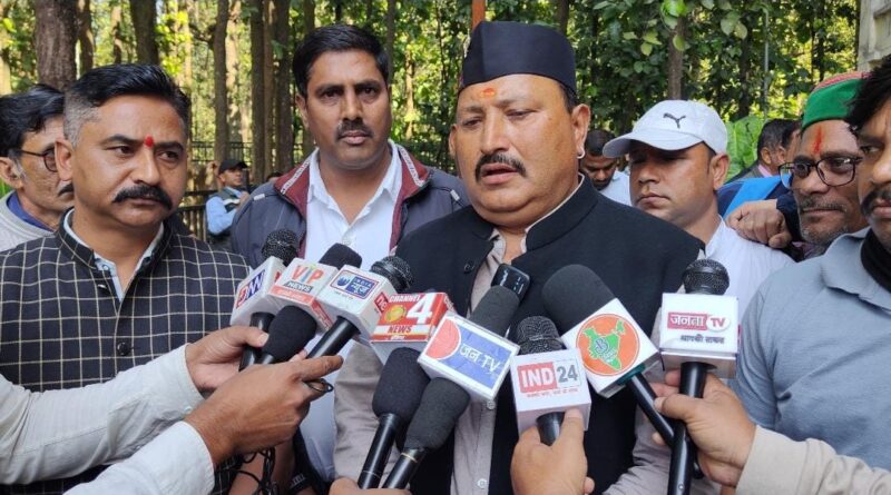 उत्तराखंड सस्ते गल्ले के विक्रेताओं का आयुक्त खाद्य कार्यालय में जबरदस्त धरना प्रदर्शन