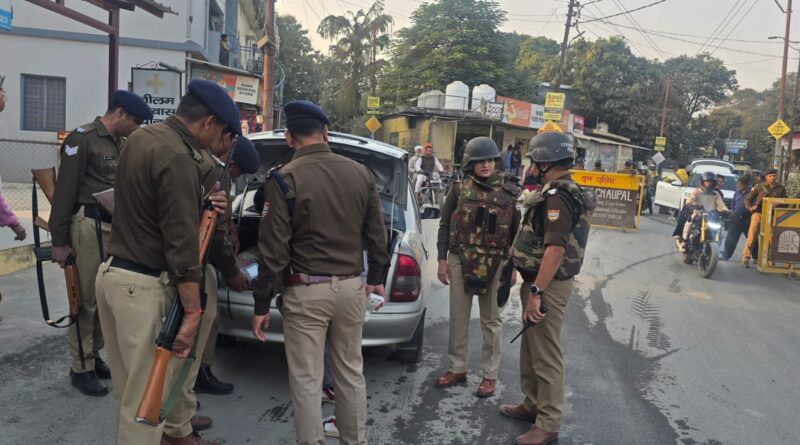 एसएसपी देहरादून के निर्देशों पर जनपद में नगर से देहात तक पुलिस ने चलाया सघन चैकिंग अभियान