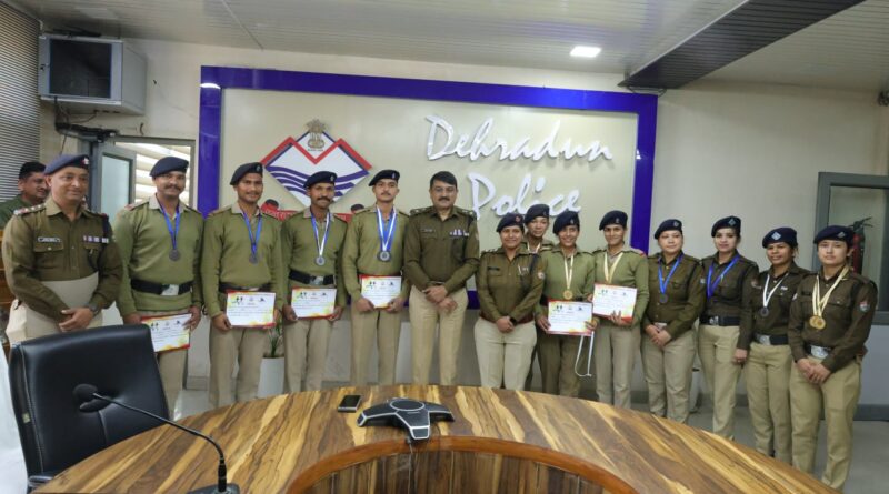 प्रादेशिक जनपद/वाहिनी पुलिस एथलेटिक्स प्रतियोगिता 2025 में पदक विजेताओं ने एसएसपी दून से की शिष्टाचार भेंट