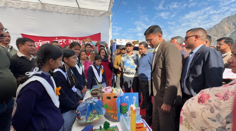 डीएम के निर्देश पर 24 घंटे में रा.प्रा.वि. लिस्ट्राबाद में नई शिक्षिका की तैनाती