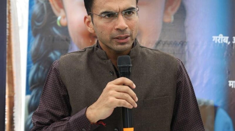 डीएम के निर्देश पर जनपद के जनसेवा केंद्रों पर छापेमारी जारी