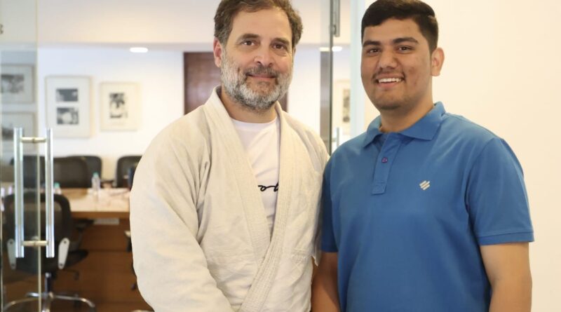 अखिल भारतीय कांग्रेस कमेटी के राष्ट्रीय सोशल मीडिया संयोजक गौतम नौटियाल ने दिल्ली में नेता प्रतिपक्ष श्री राहुल गांधी से की भेंट