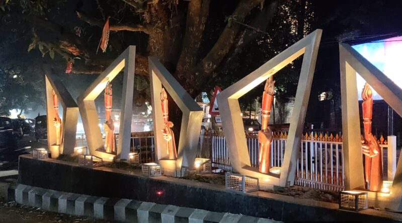 गढ़–कुमाऊं की लोक सांस्कृतिक धरोहर की झलक: कुठालगेट पर पर्यटकों व यात्रियों को राज्य की संस्कृति और लोकपरंपरा का स्मरणx