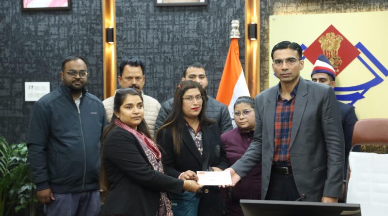 बैंक ऑफ बड़ौदा की मनमानी पर चला जिला प्रशासन का डंडा