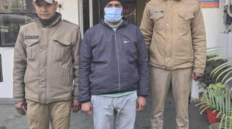 पैरोल जंप कर 05 वर्षों से फरार अभियुक्त दून पुलिस की गिरफ्त में