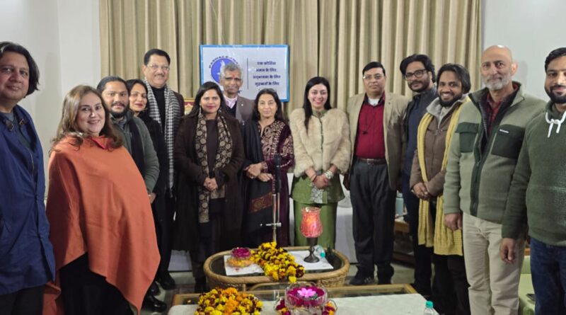 परवाज़-ए-अमन की साहित्यिक नशिस्त में शायरी और कविता की गूंज, कवियों ने बटोरी वाहवाही