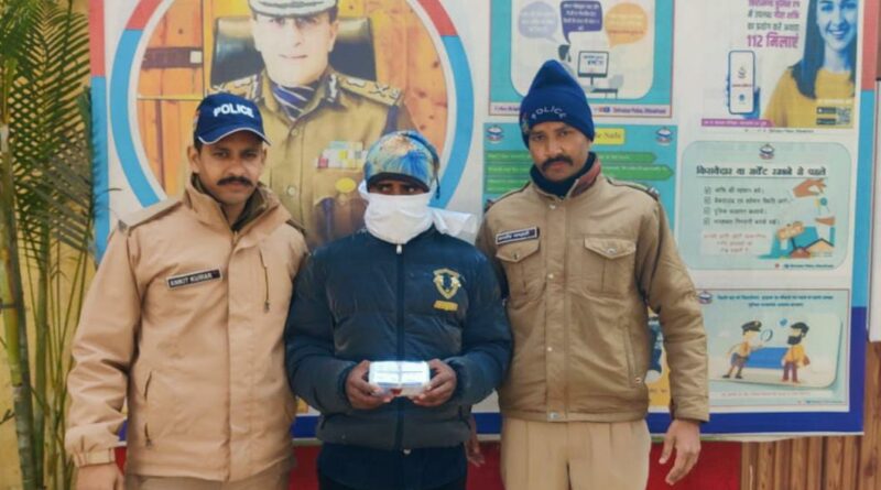 एसएसपी दून की सख्ती नशा तस्करों पर पड़ रही भारी, हिस्ट्रीशीटर समेत 02 नशा तस्कर गिरफ्तार