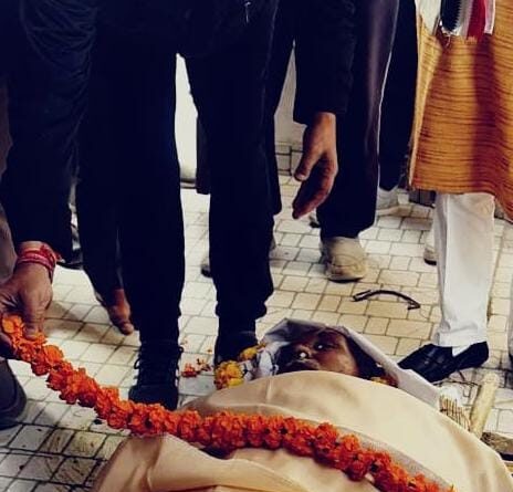 पूर्व विधायक बलबीर सिंह नेगी को श्रद्धांजलि, सूर्यकांत धस्माना पहुंचे बद्रीपुर आवास