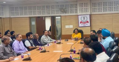 देहरादून में आयकर विभाग की बैठक, अग्रिम कर समय पर जमा करने के लिए करदाताओं को किया जागरूक