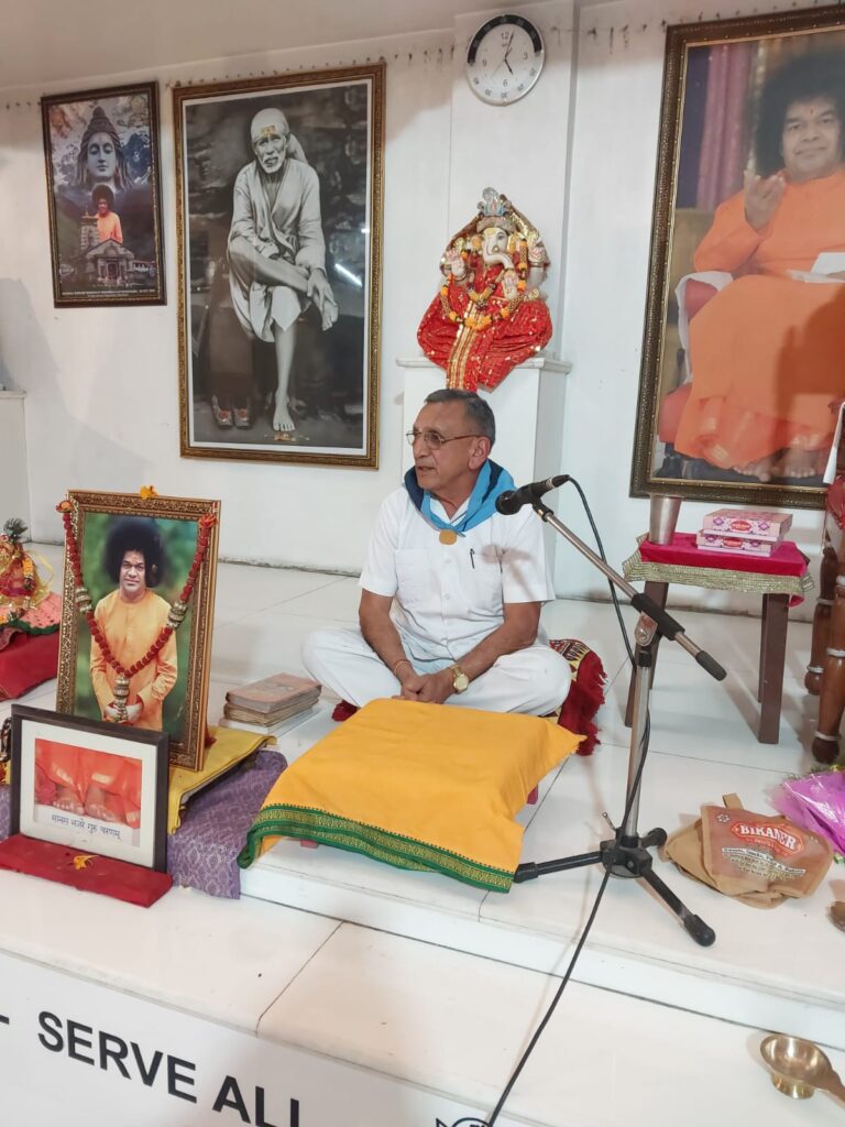 भगवत गीता: एक परिचय” विषय पर श्री सत्य साईं मंदिर में आध्यात्मिक गोष्ठी, कर्नल आर. डी. नौटियाल का प्रेरक व्याख्यान