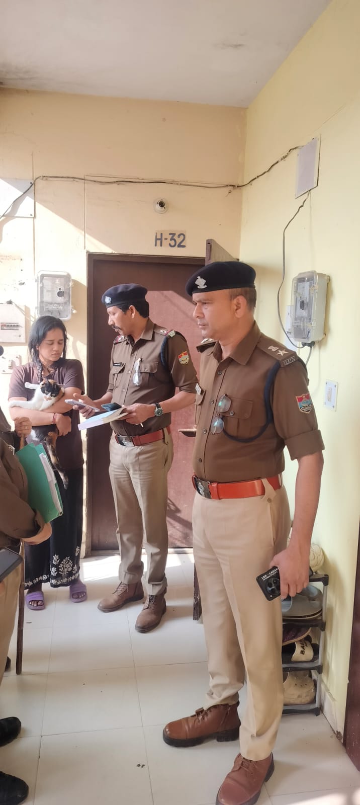 ऑपरेशन क्रैकडाउन: पटेलनगर में दून पुलिस की बड़ी कार्रवाई, 22 संदिग्ध हिरासत में, 1.5 लाख का जुर्माना