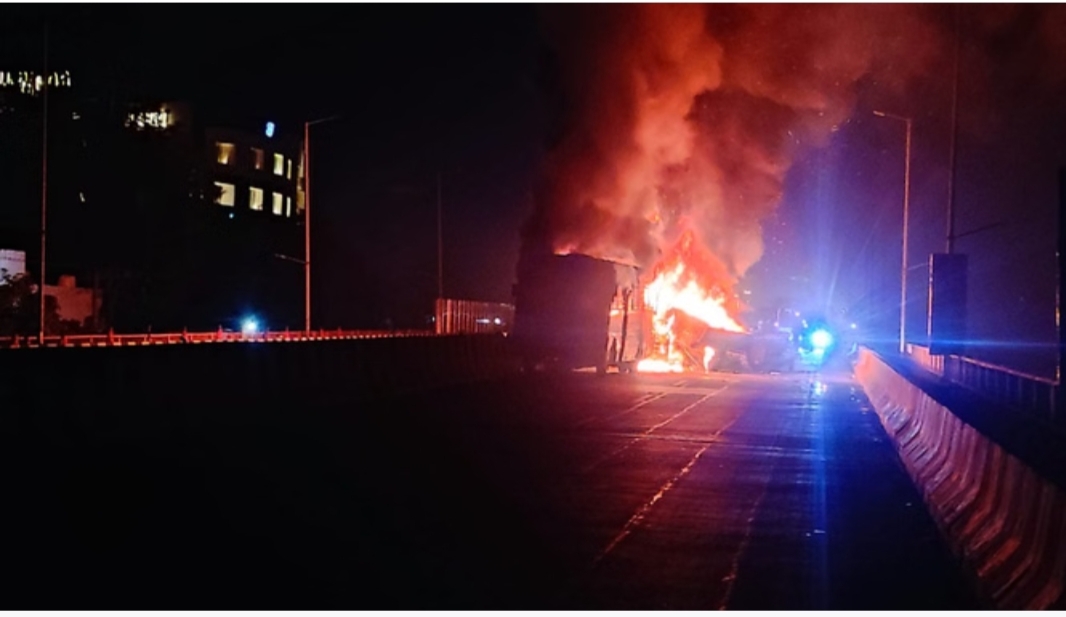 देहरादून में भीषण सड़क हादसा: ट्रैक्टर-ट्रॉली, ट्रक, बस कीऔर दो कारों की टक्कर, महिला की मौत