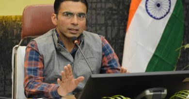 डीएम सविन बंसल के निर्देश—हर गैस एजेंसी पर प्रशासन की नजर, होम डिलीवरी अनिवार्य; 5 मुकदमे दर्ज, 3 गिरफ्तार