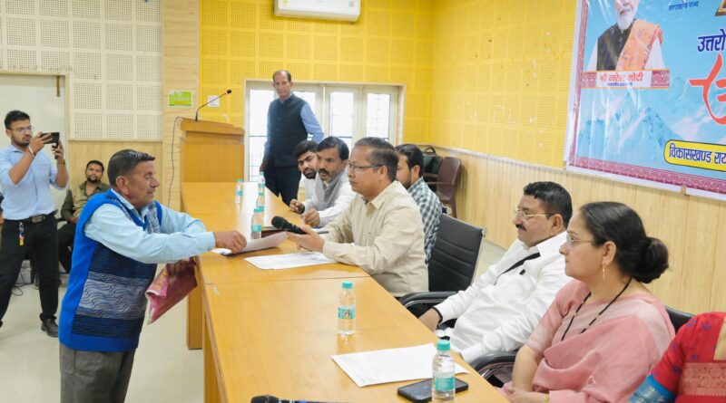 रायपुर ब्लॉक में बहुउद्देशीय शिविर,विधायक उमेश शर्मा की अध्यक्षता में जनसमस्याओं का मौके पर समाधान