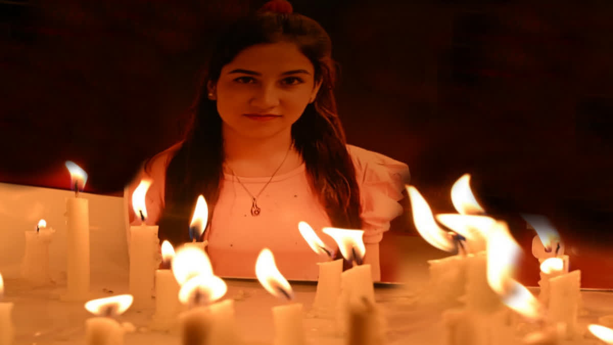 जंतर-मंतर पर अंकिता भंडारी न्याय को लेकर सत्याग्रह