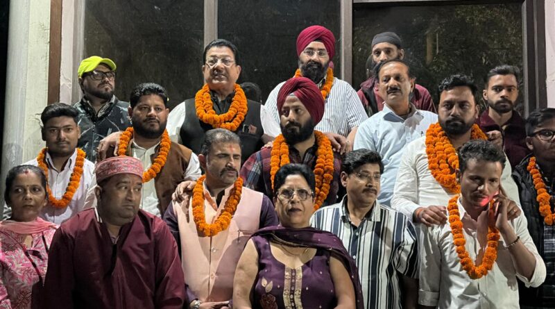 प्रेमनगर में युवा कांग्रेस के विजयी उम्मीदवारों का भव्य स्वागत, कार्तिक बिरला फिर बने कैंट अध्यक्ष