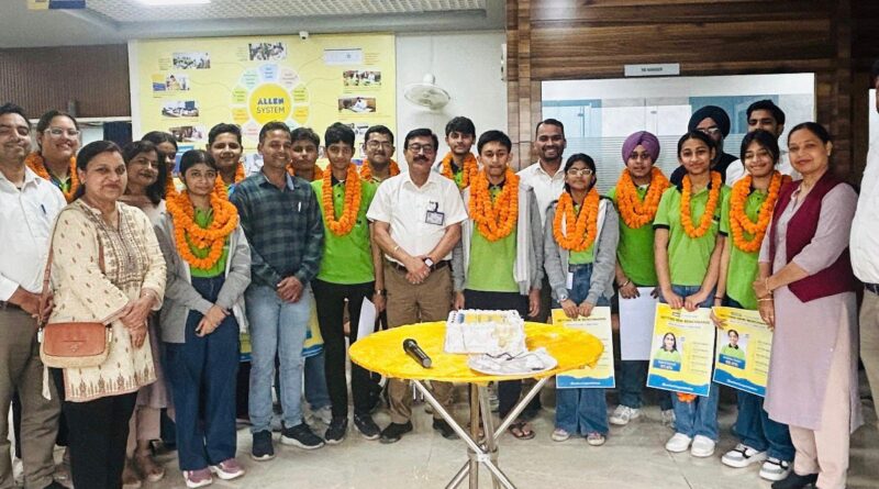 100% रिजल्ट के साथ एलन देहरादून का दमदार प्रदर्शन, छात्रों ने मनाया जश्न