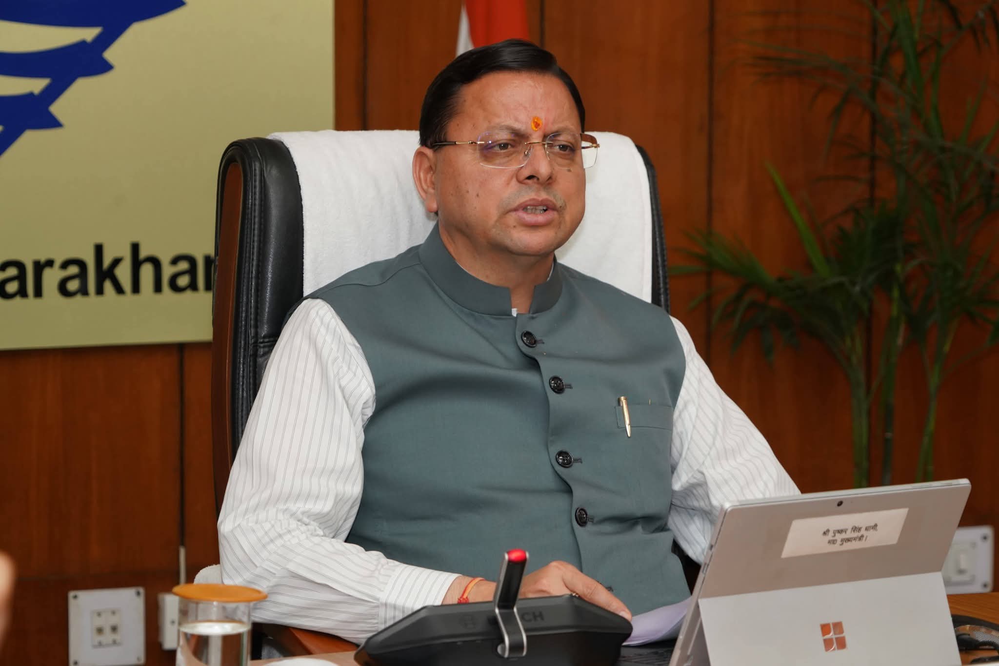 कैबिनेट बैठक में बड़े फैसले: अब उत्तराखंड में वर्क फ्रॉम होम, नो व्हीकल डे और नई EV पॉलिसी लागू करने की तैयारी