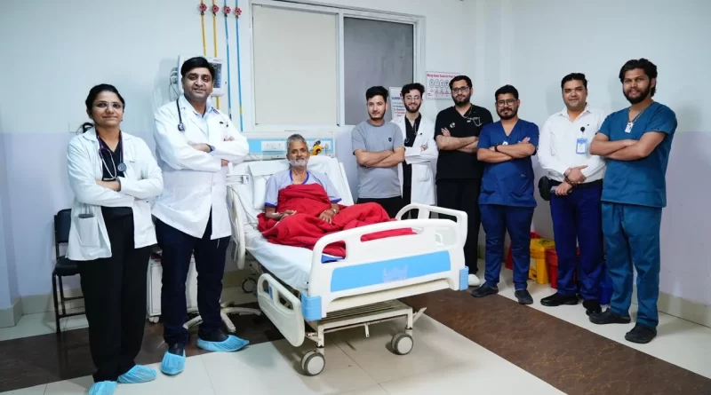 श्री महंत इन्दिरेश अस्पताल में मेडिकल चमत्कार, बिना ऑपरेशन मरीज को मिला नया जीवन
