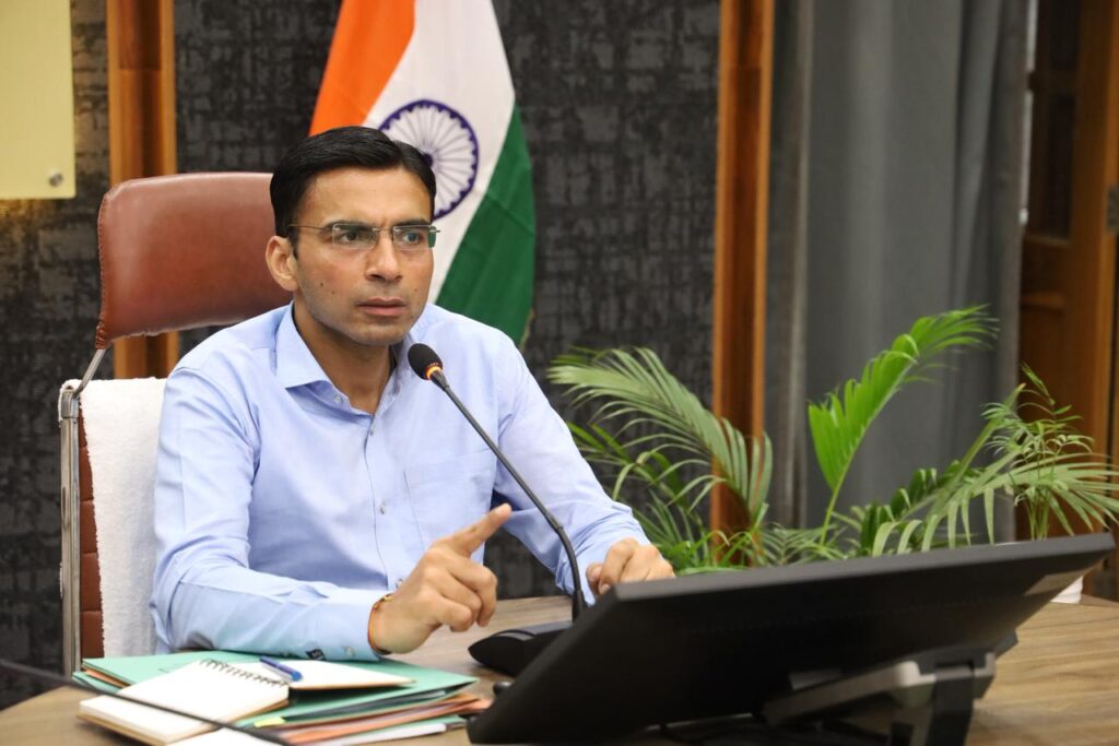 डेंगू पर प्रशासन सख्त: जलभराव मिला तो भारी चालान, हर वार्ड में होगा एक्शन प्लान