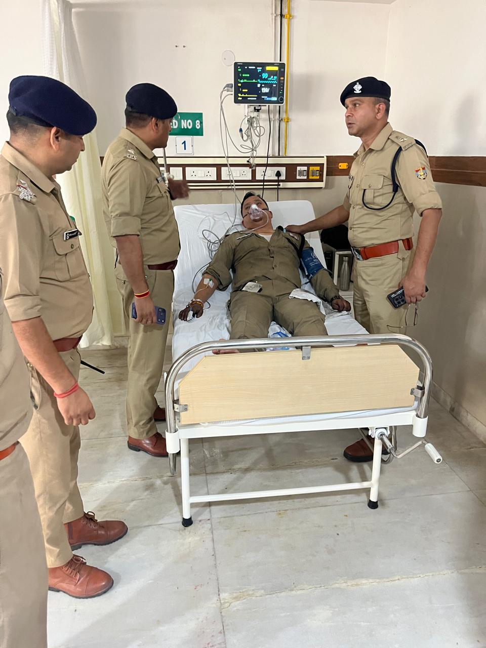 देहरादून अस्पताल अग्निकांड: रेस्क्यू करते-करते खुद बीमार पड़े पुलिसकर्मी