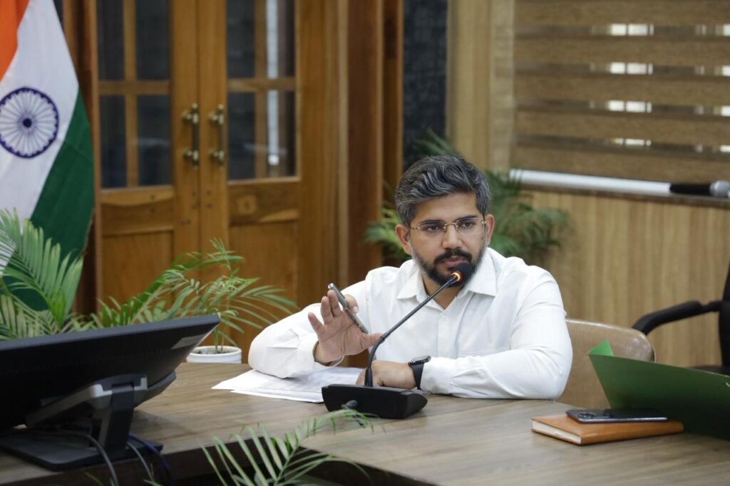 महिलाओं की सुरक्षा पर प्रशासन सख्त, 10 से ज्यादा कर्मचारियों वाले हर कार्यालय में बनेगी शिकायत समिति