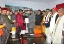 दर्शन व्यवस्था और श्रद्धालुओं की सुविधाओं को लेकर बीकेटीसी अध्यक्ष को सौंपा गया ज्ञापन
