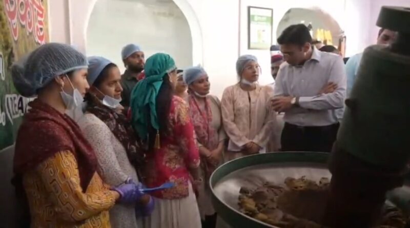 महिला स्वयं सहायता समूहों को मिलेगा ऑनलाइन बाजार, डीएम के निर्देश—Google Maps पर पंजीकरण अनिवार्य