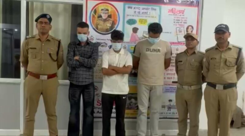 मसूरी में हुड़दंगियों पर दून पुलिस का प्रहार, चलती कार की छत पर बैठकर स्टंट करना पड़ा भारी