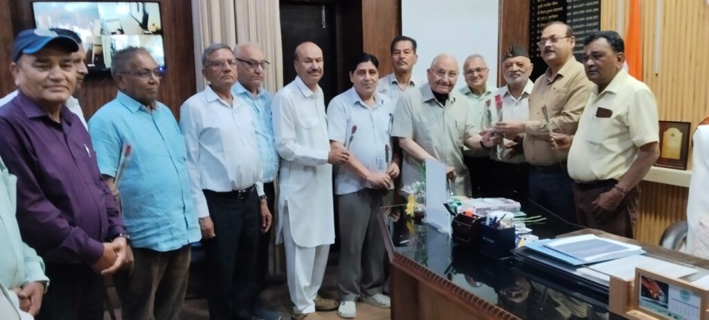 मुख्य नगर आयुक्त से मिला संयुक्त नागरिक संगठन का प्रतिनिधिमंडल शहर के विकास, हरित क्षेत्रों और साइकिल ट्रैक विस्तार पर हुई चर्चा