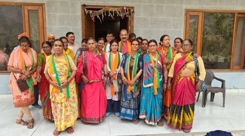 सल्ट में हैट्रिक की ओर बढ़ रहे महेश जीना, महिलाओं और युवाओं का मिल रहा समर्थन