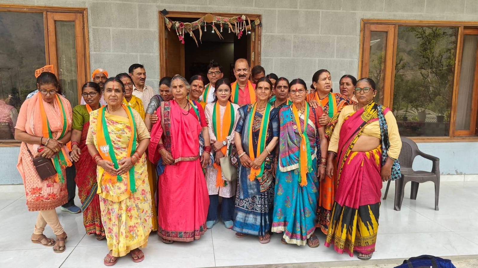 सल्ट में हैट्रिक की ओर बढ़ रहे महेश जीना, महिलाओं और युवाओं का मिल रहा समर्थन