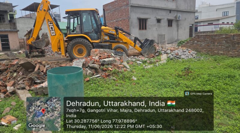 पित्थुवाला खुर्द में अवैध प्लॉटिंग पर एमडीडीए का बुलडोजर,लगभग एक बीघा भूमि पर विकसित की जा रही अनधिकृत कॉलोनी ध्वस्त